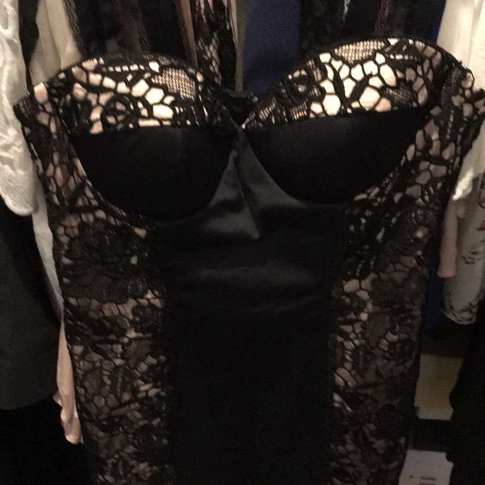 Dress - Picture 5 of 5